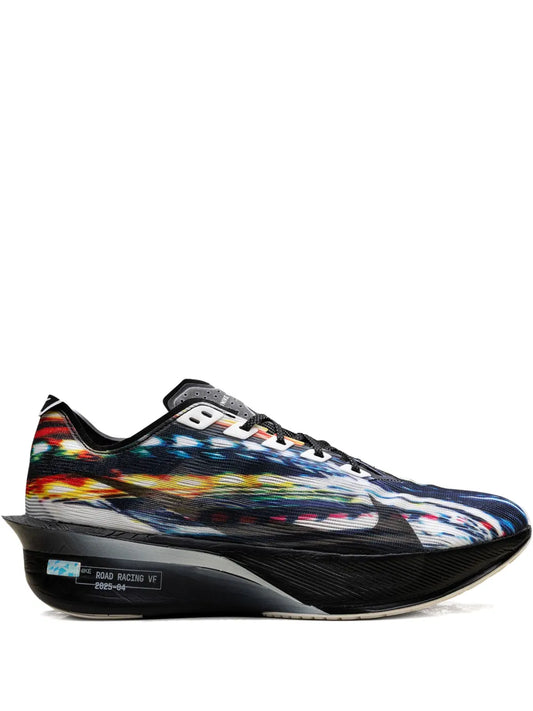 Vaporfly 4 Light Trails - Black/White Sneakers
