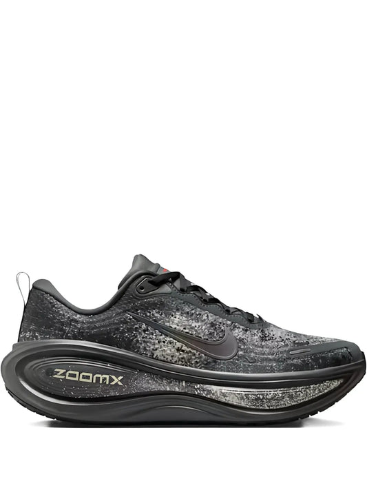 Vomero Plus Sneakers